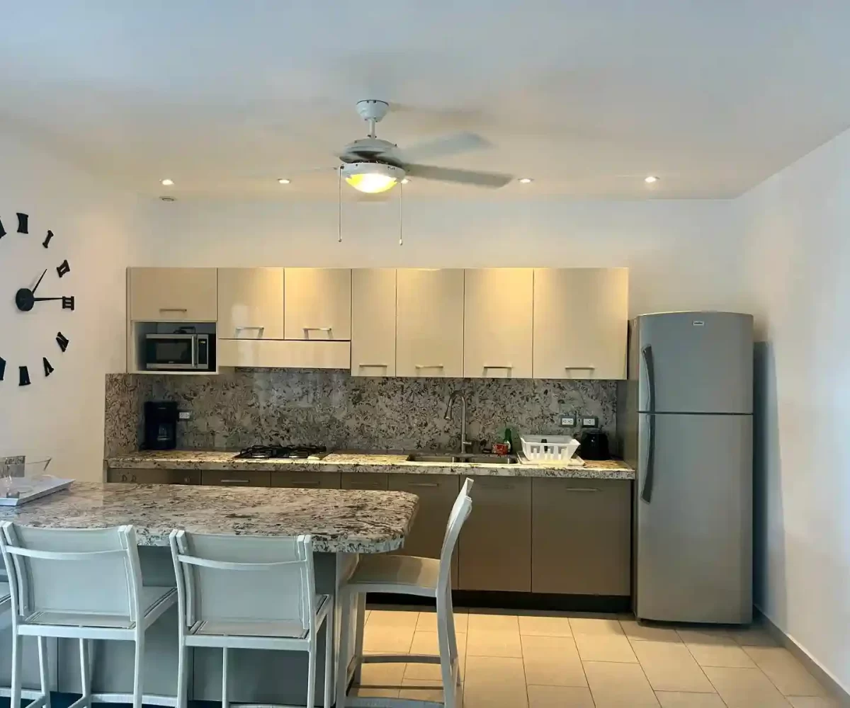 Cocina moderna del apartamento en Aligio Las Terrenas