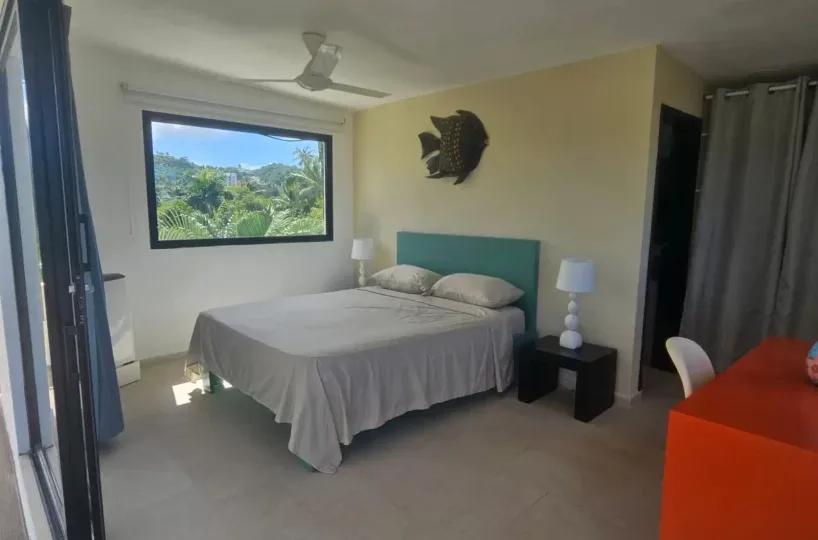 Apartamento en venta en Las Terrenas, Samaná – Habitación principal luminosa