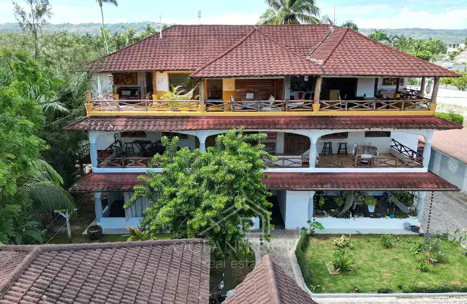 apartamentos en playa las ballenas fachada edificio