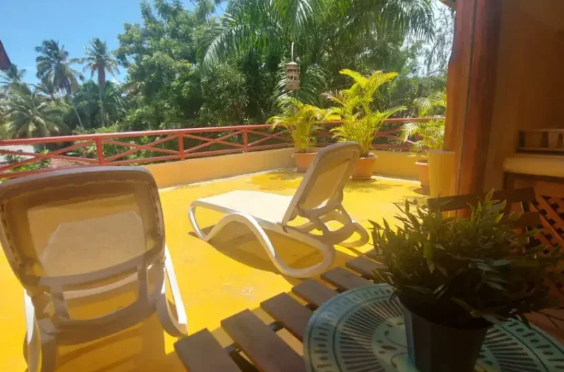 apartamentos en playa las ballenas terraza