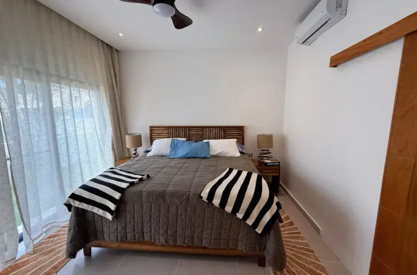 apartamentos frente al mar en venta en las terrenas foto de la habitacion aire acondicionado