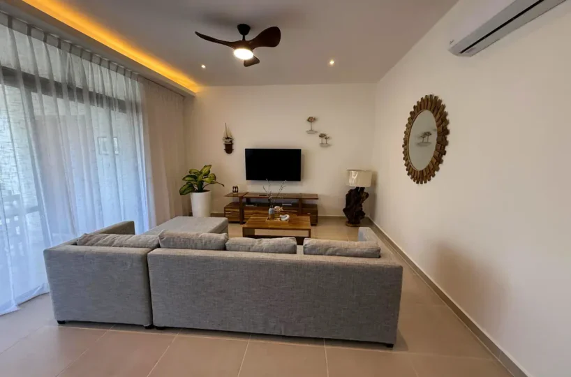 apartamentos frente al mar en venta en las terrenas salon de estar