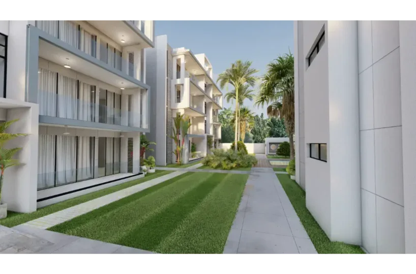 Moderno complejo residencial en Las Terrenas con jardines y áreas verdes.