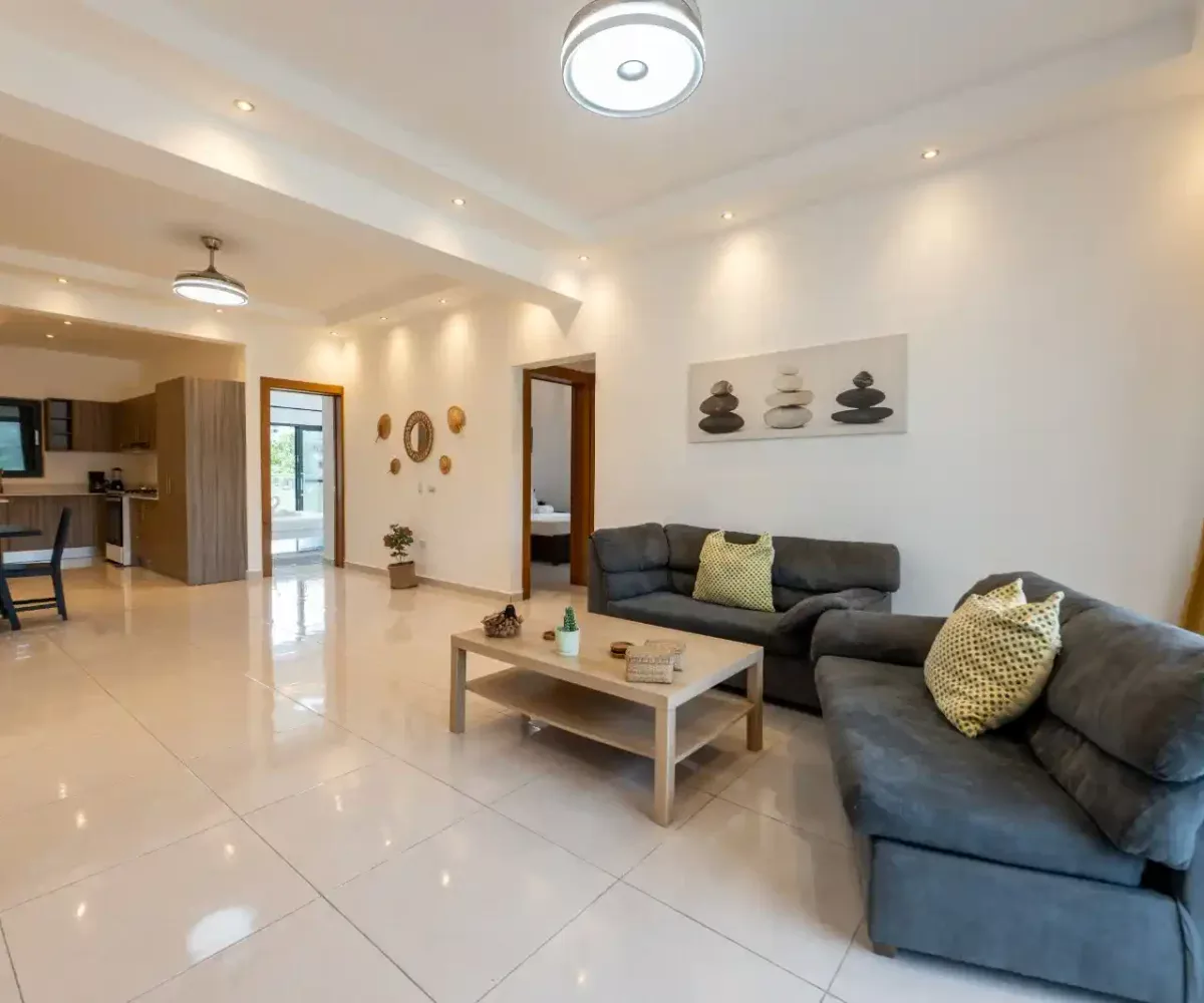 Amplio apartamento cerca de la playa en Las Terrenas, ideal para vivir o vacacionar en un entorno có.