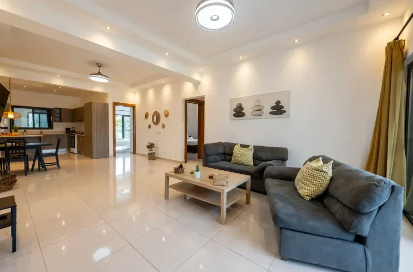 Amplio apartamento cerca de la playa en Las Terrenas, ideal para vivir o vacacionar en un entorno có.