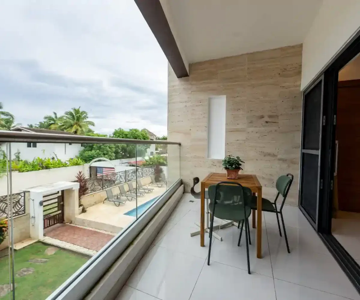 Balcony with garden view and green areas in Las Terrenas.