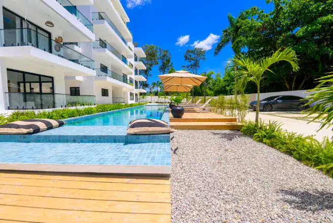 proyectos en planos republica dominicana vista de la piscina y el edificio
