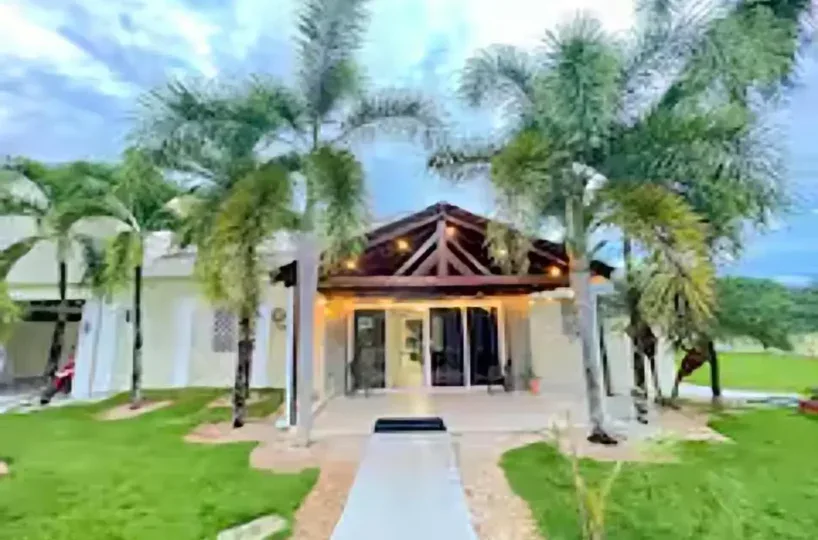 villas en terrenas republica dominicana fachada exterior de la propiedad
