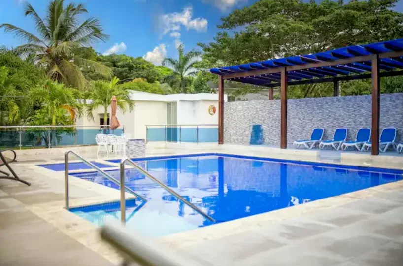 villas en terrenas republica dominicana piscina en el dia
